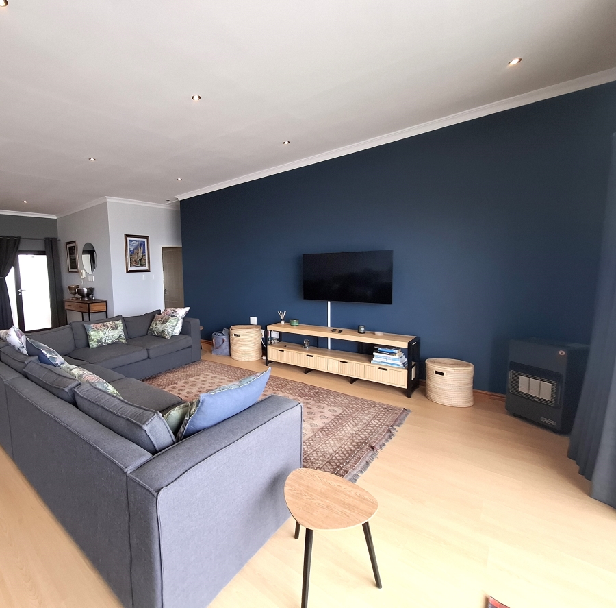 To Let 2 Bedroom Property for Rent in Big Bay Western Cape